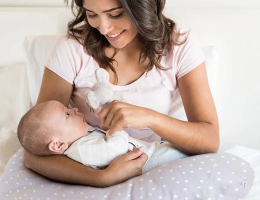 Lohnt sich ein Stillkissen? Wir erklären Dir die Vor - und Nachteile! - Joyfill 